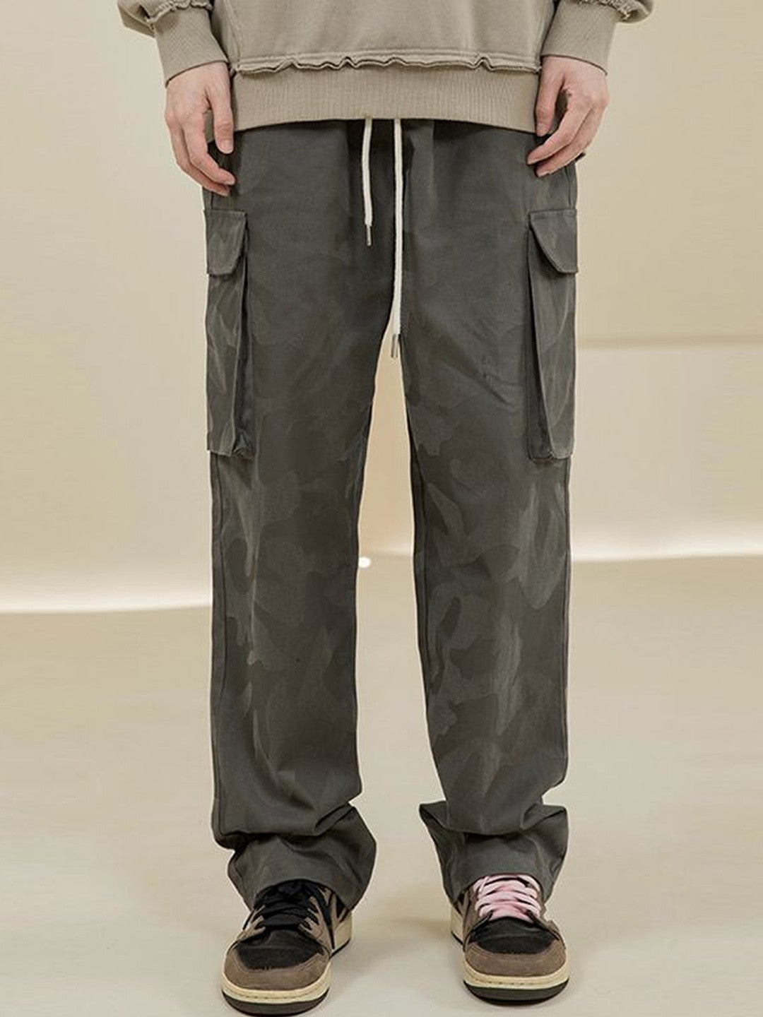 Men's Relaxed Fit Tonal Camo Cargo Pants | Baggy Streetwear Utility Trousers